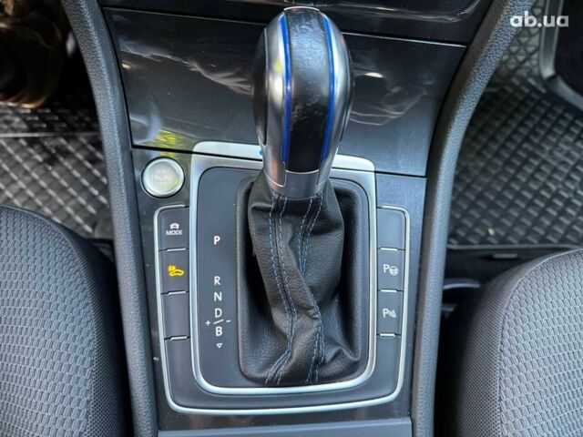 Синій Фольксваген e-Golf, об'ємом двигуна 0 л та пробігом 72 тис. км за 14590 $, фото 23 на Automoto.ua