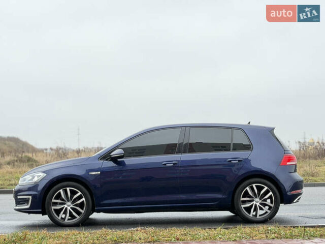 Синий Фольксваген e-Golf, объемом двигателя 0 л и пробегом 93 тыс. км за 14555 $, фото 22 на Automoto.ua