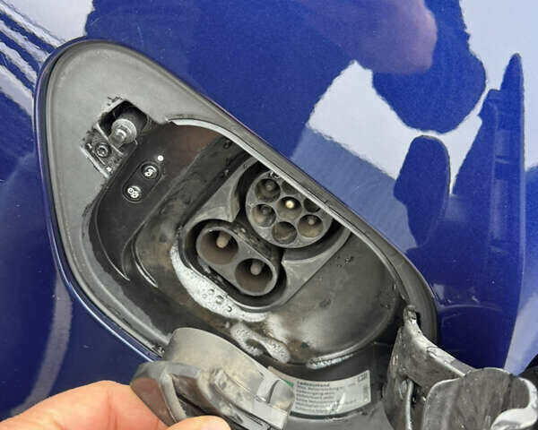 Синий Фольксваген e-Golf, объемом двигателя 0 л и пробегом 110 тыс. км за 13800 $, фото 12 на Automoto.ua