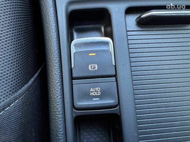 Синій Фольксваген e-Golf, об'ємом двигуна 0 л та пробігом 72 тис. км за 14590 $, фото 24 на Automoto.ua