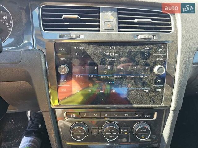 Синій Фольксваген e-Golf, об'ємом двигуна 0 л та пробігом 114 тис. км за 13000 $, фото 8 на Automoto.ua