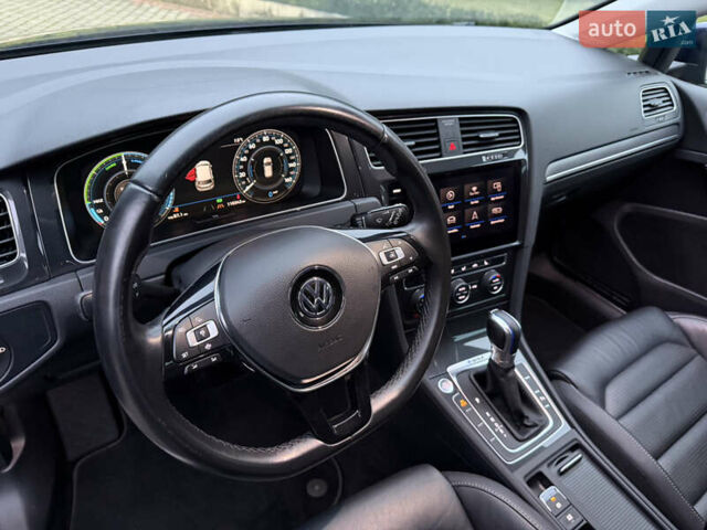 Синій Фольксваген e-Golf, об'ємом двигуна 0 л та пробігом 110 тис. км за 14350 $, фото 75 на Automoto.ua