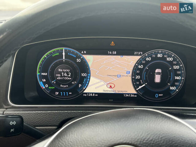 Синий Фольксваген e-Golf, объемом двигателя 0 л и пробегом 139 тыс. км за 13000 $, фото 8 на Automoto.ua