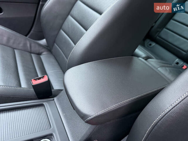 Синій Фольксваген e-Golf, об'ємом двигуна 0 л та пробігом 110 тис. км за 14350 $, фото 54 на Automoto.ua