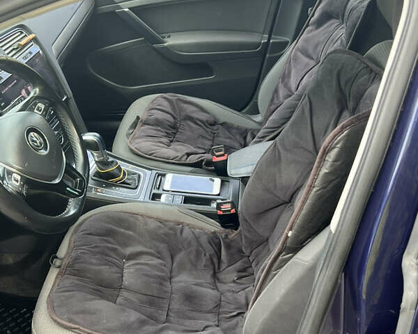 Синий Фольксваген e-Golf, объемом двигателя 0 л и пробегом 139 тыс. км за 13000 $, фото 1 на Automoto.ua