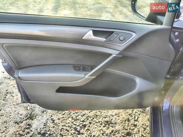 Синий Фольксваген e-Golf, объемом двигателя 0 л и пробегом 105 тыс. км за 13200 $, фото 56 на Automoto.ua