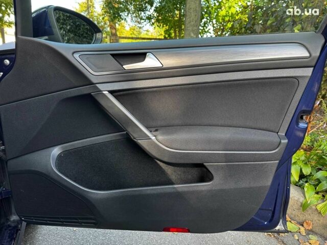 Синій Фольксваген e-Golf, об'ємом двигуна 0 л та пробігом 72 тис. км за 14590 $, фото 30 на Automoto.ua