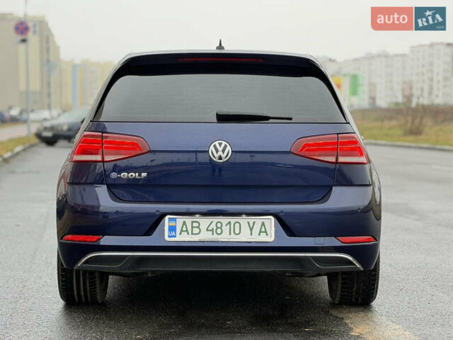 Синий Фольксваген e-Golf, объемом двигателя 0 л и пробегом 93 тыс. км за 14555 $, фото 24 на Automoto.ua