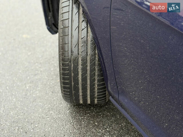 Синий Фольксваген e-Golf, объемом двигателя 0 л и пробегом 93 тыс. км за 14555 $, фото 15 на Automoto.ua