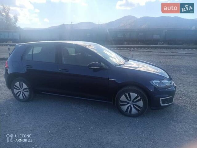 Синий Фольксваген e-Golf, объемом двигателя 0 л и пробегом 125 тыс. км за 14061 $, фото 5 на Automoto.ua