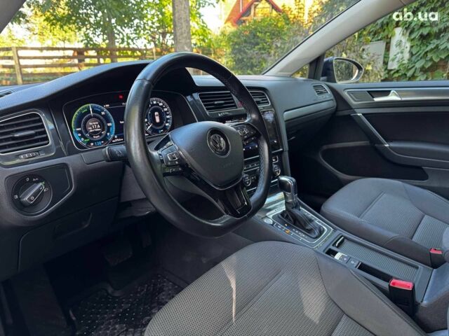 Синій Фольксваген e-Golf, об'ємом двигуна 0 л та пробігом 72 тис. км за 14590 $, фото 13 на Automoto.ua