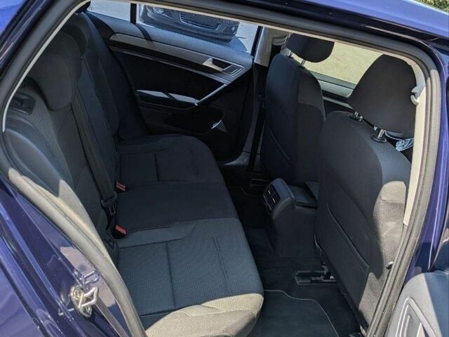 Синій Фольксваген e-Golf, об'ємом двигуна 0 л та пробігом 92 тис. км за 15000 $, фото 8 на Automoto.ua