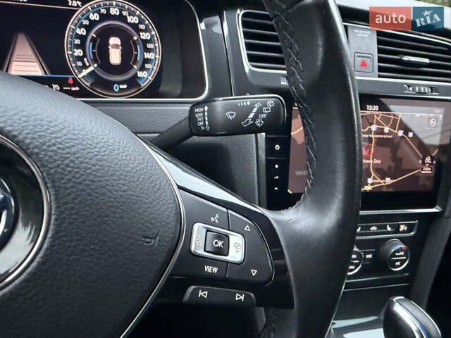 Синій Фольксваген e-Golf, об'ємом двигуна 0 л та пробігом 110 тис. км за 14350 $, фото 65 на Automoto.ua
