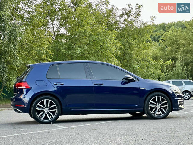 Синий Фольксваген e-Golf, объемом двигателя 0 л и пробегом 93 тыс. км за 14350 $, фото 29 на Automoto.ua