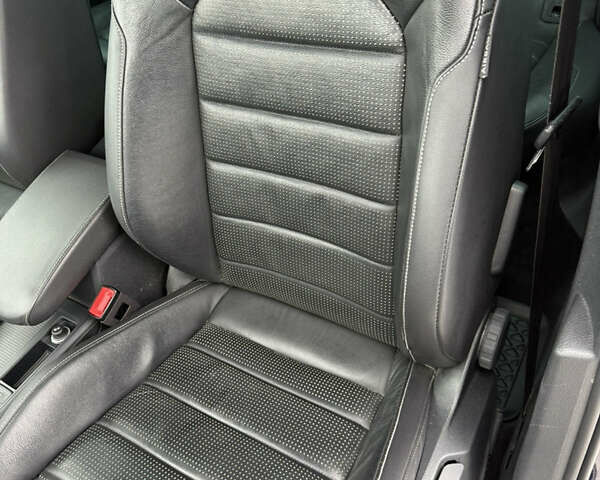 Синий Фольксваген e-Golf, объемом двигателя 0 л и пробегом 100 тыс. км за 16800 $, фото 16 на Automoto.ua