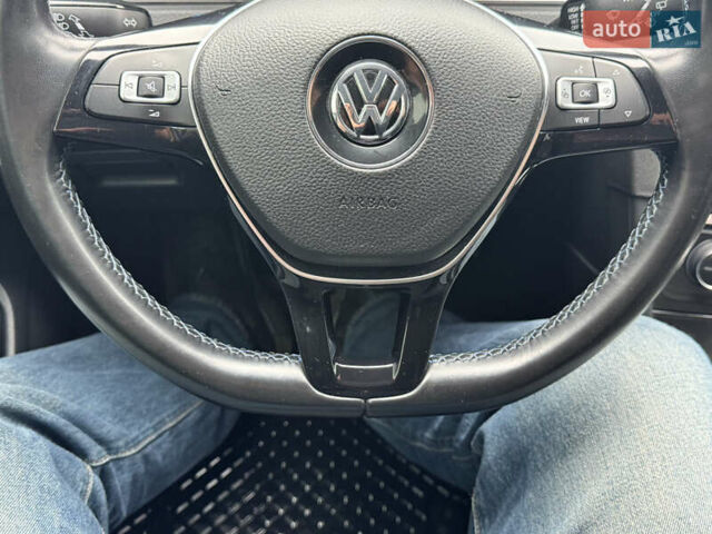 Синий Фольксваген e-Golf, объемом двигателя 0 л и пробегом 110 тыс. км за 13800 $, фото 10 на Automoto.ua