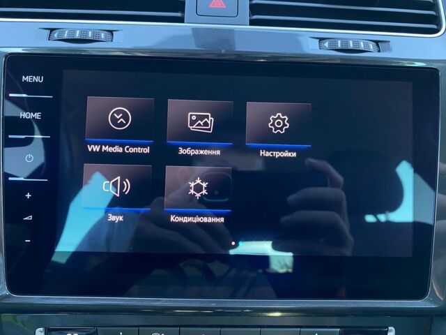 Синий Фольксваген e-Golf, объемом двигателя 0 л и пробегом 42 тыс. км за 14200 $, фото 40 на Automoto.ua