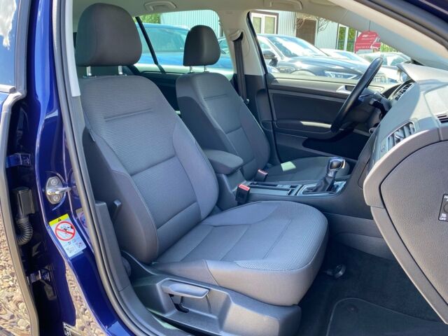 Синий Фольксваген e-Golf, объемом двигателя 0 л и пробегом 42 тыс. км за 14200 $, фото 73 на Automoto.ua