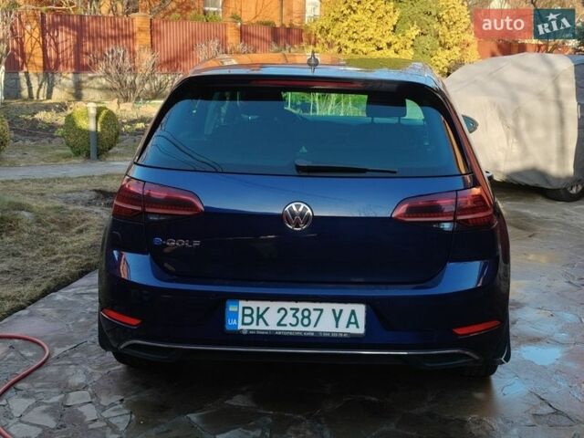 Синий Фольксваген e-Golf, объемом двигателя 0 л и пробегом 186 тыс. км за 12700 $, фото 1 на Automoto.ua