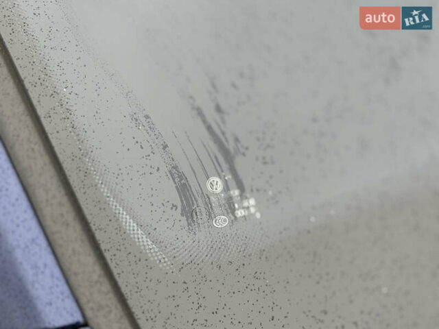 Синий Фольксваген e-Golf, объемом двигателя 0 л и пробегом 93 тыс. км за 14555 $, фото 9 на Automoto.ua