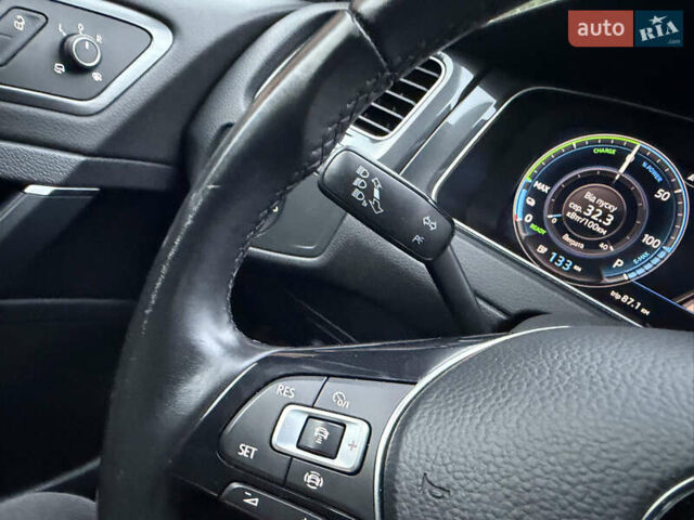 Синій Фольксваген e-Golf, об'ємом двигуна 0 л та пробігом 110 тис. км за 14350 $, фото 64 на Automoto.ua