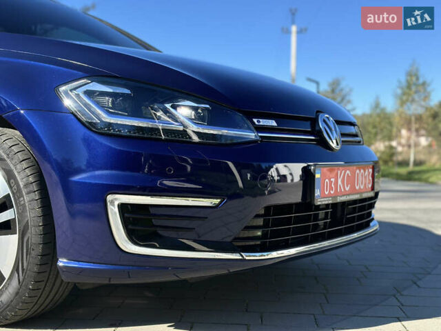 Синий Фольксваген e-Golf, объемом двигателя 0 л и пробегом 71 тыс. км за 15300 $, фото 89 на Automoto.ua