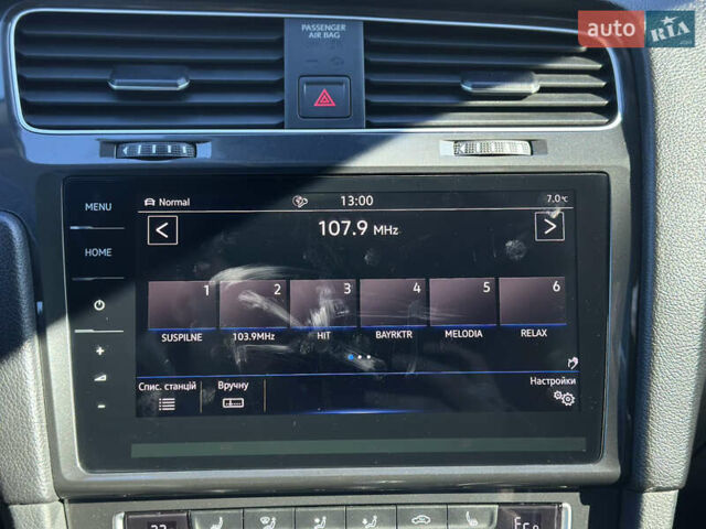 Синий Фольксваген e-Golf, объемом двигателя 0 л и пробегом 71 тыс. км за 15300 $, фото 117 на Automoto.ua