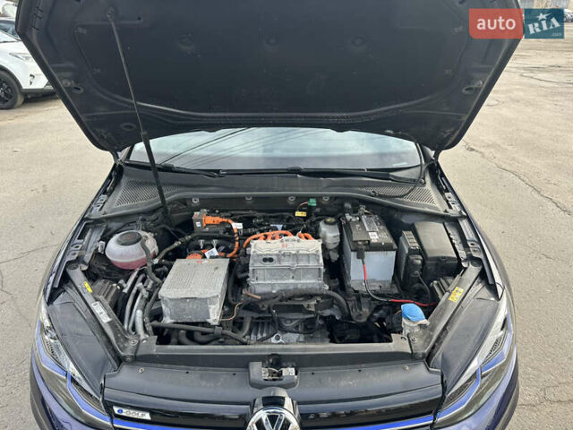 Синий Фольксваген e-Golf, объемом двигателя 0 л и пробегом 86 тыс. км за 13100 $, фото 25 на Automoto.ua