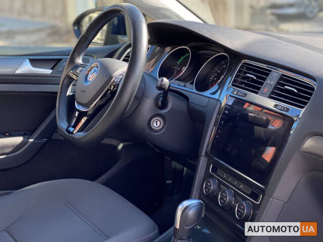 Синий Фольксваген e-Golf, объемом двигателя 36 л и пробегом 19 тыс. км за 19600 $, фото 14 на Automoto.ua