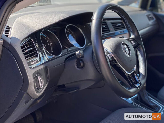 Синий Фольксваген e-Golf, объемом двигателя 36 л и пробегом 19 тыс. км за 19600 $, фото 8 на Automoto.ua