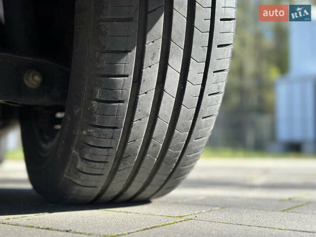 Синий Фольксваген e-Golf, объемом двигателя 0 л и пробегом 71 тыс. км за 15300 $, фото 154 на Automoto.ua