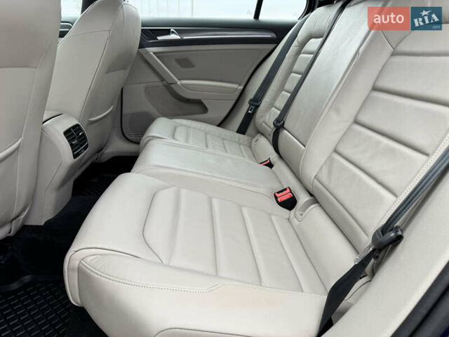 Синий Фольксваген e-Golf, объемом двигателя 0 л и пробегом 87 тыс. км за 17000 $, фото 15 на Automoto.ua