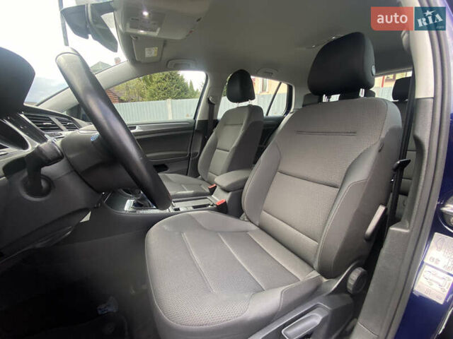 Синий Фольксваген e-Golf, объемом двигателя 0 л и пробегом 141 тыс. км за 12800 $, фото 41 на Automoto.ua