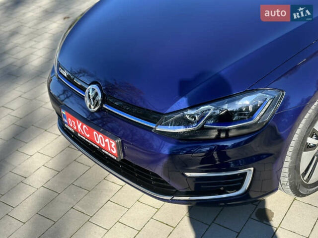 Синий Фольксваген e-Golf, объемом двигателя 0 л и пробегом 71 тыс. км за 15300 $, фото 25 на Automoto.ua