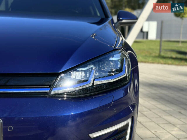 Синий Фольксваген e-Golf, объемом двигателя 0 л и пробегом 71 тыс. км за 15300 $, фото 38 на Automoto.ua