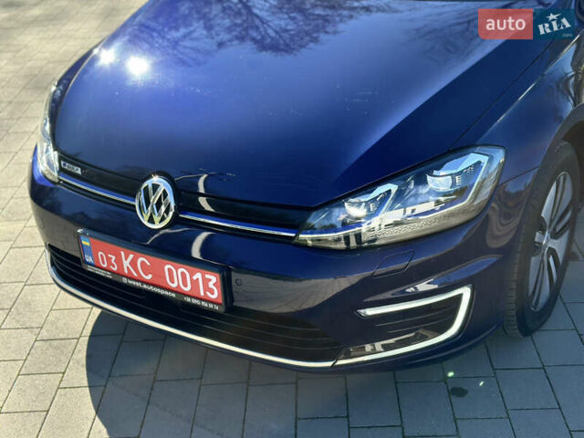 Синий Фольксваген e-Golf, объемом двигателя 0 л и пробегом 71 тыс. км за 15300 $, фото 105 на Automoto.ua