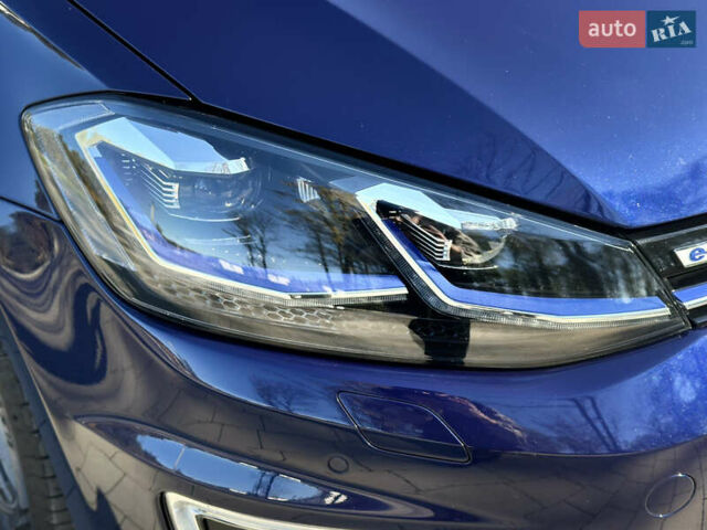 Синий Фольксваген e-Golf, объемом двигателя 0 л и пробегом 71 тыс. км за 15300 $, фото 28 на Automoto.ua