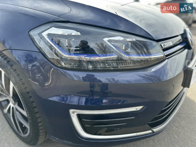 Синий Фольксваген e-Golf, объемом двигателя 0 л и пробегом 86 тыс. км за 13100 $, фото 8 на Automoto.ua