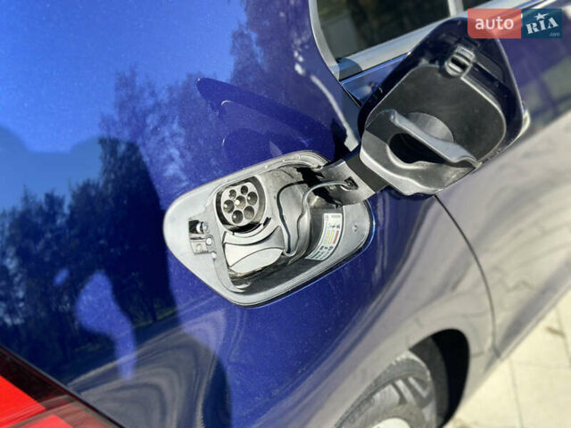 Синий Фольксваген e-Golf, объемом двигателя 0 л и пробегом 71 тыс. км за 15300 $, фото 96 на Automoto.ua
