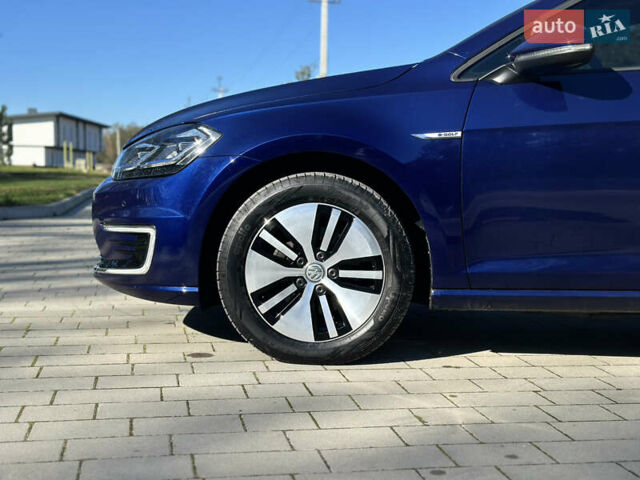 Синий Фольксваген e-Golf, объемом двигателя 0 л и пробегом 71 тыс. км за 15300 $, фото 7 на Automoto.ua