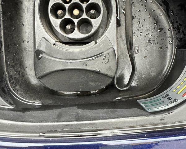 Синий Фольксваген e-Golf, объемом двигателя 0 л и пробегом 87 тыс. км за 17000 $, фото 22 на Automoto.ua