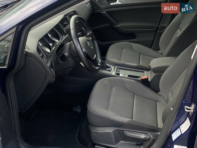 Синий Фольксваген e-Golf, объемом двигателя 0 л и пробегом 141 тыс. км за 12800 $, фото 29 на Automoto.ua