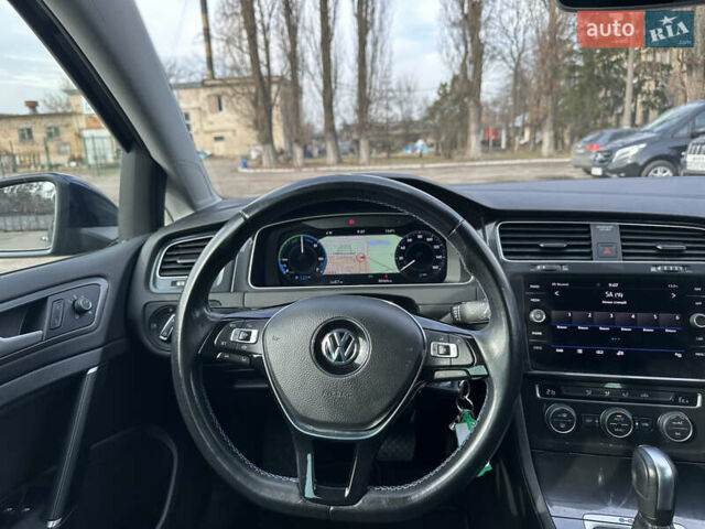 Синий Фольксваген e-Golf, объемом двигателя 0 л и пробегом 86 тыс. км за 13100 $, фото 19 на Automoto.ua