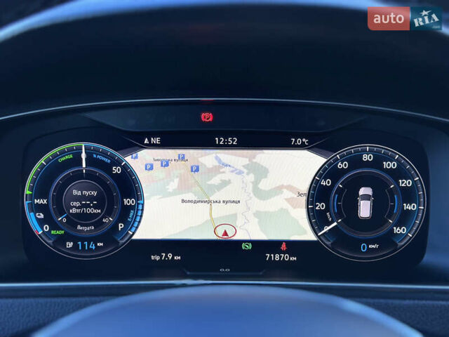 Синий Фольксваген e-Golf, объемом двигателя 0 л и пробегом 71 тыс. км за 15300 $, фото 58 на Automoto.ua