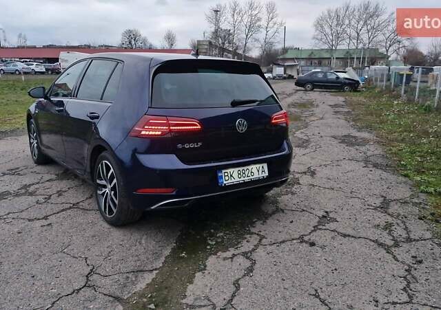 Синий Фольксваген e-Golf, объемом двигателя 0 л и пробегом 88 тыс. км за 16499 $, фото 19 на Automoto.ua