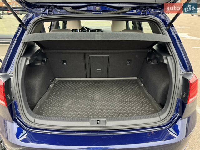 Синий Фольксваген e-Golf, объемом двигателя 0 л и пробегом 87 тыс. км за 17000 $, фото 21 на Automoto.ua