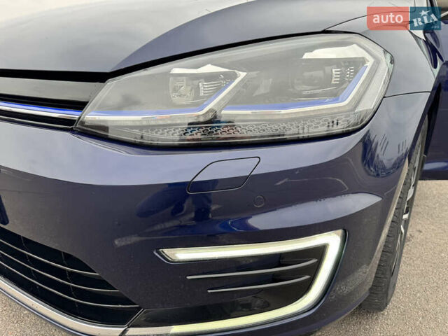 Синий Фольксваген e-Golf, объемом двигателя 0 л и пробегом 87 тыс. км за 17000 $, фото 23 на Automoto.ua