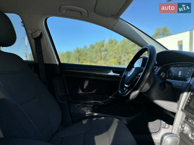 Синий Фольксваген e-Golf, объемом двигателя 0 л и пробегом 71 тыс. км за 15300 $, фото 43 на Automoto.ua