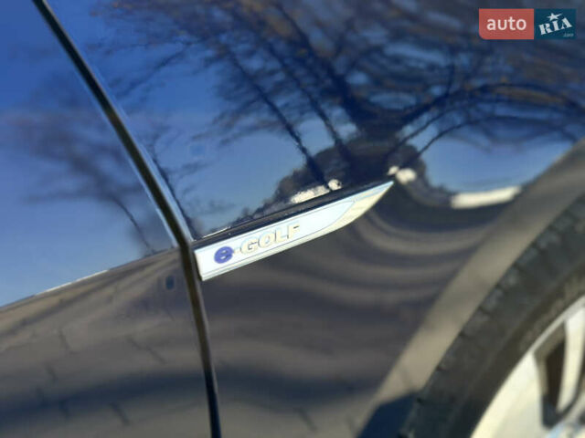 Синий Фольксваген e-Golf, объемом двигателя 0 л и пробегом 71 тыс. км за 15300 $, фото 29 на Automoto.ua