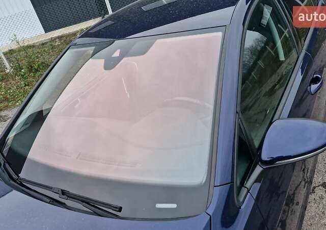 Синий Фольксваген e-Golf, объемом двигателя 0 л и пробегом 88 тыс. км за 16499 $, фото 15 на Automoto.ua